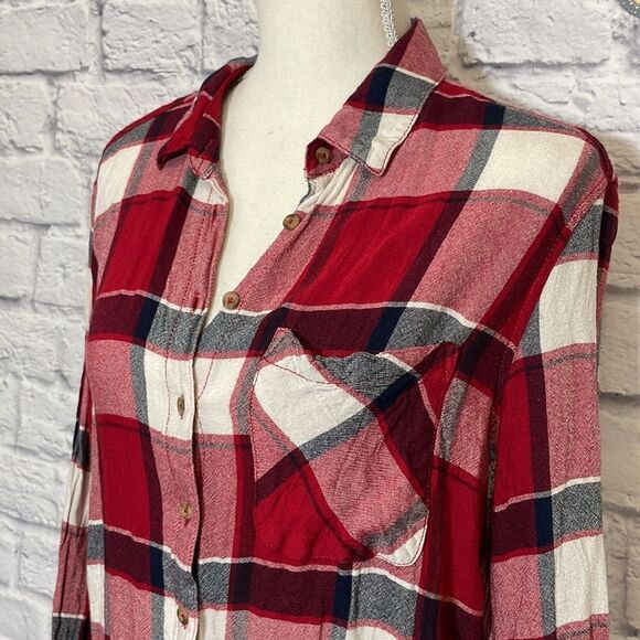 GARAGE Red and White Plaid Button Down Size Small - Picture 2 of 10